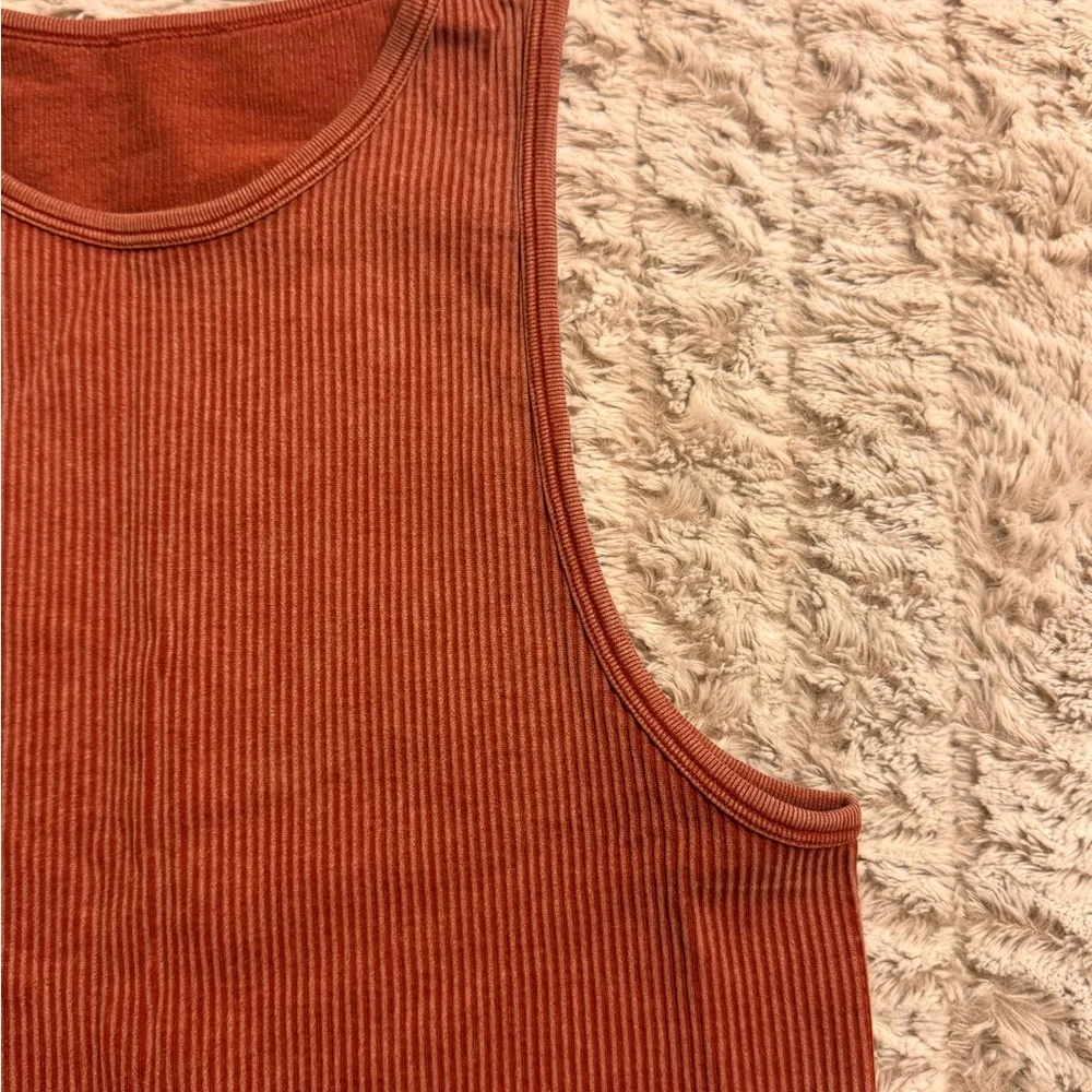 Rust Ribbed Tank Top - Picture 3 of 5